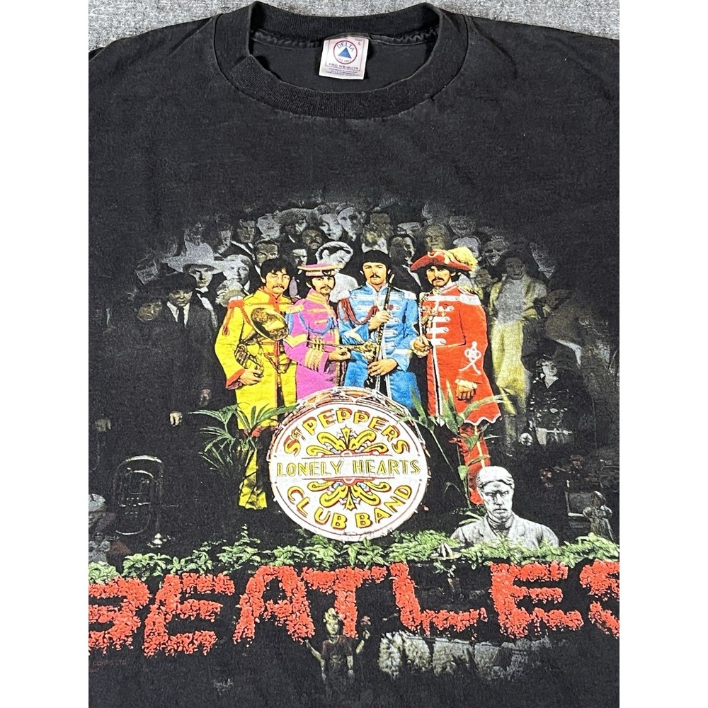 Beatles T-shirt‎ Men's Size Large SGT Peppers Club Band Lonely Hearts Apple VTG
